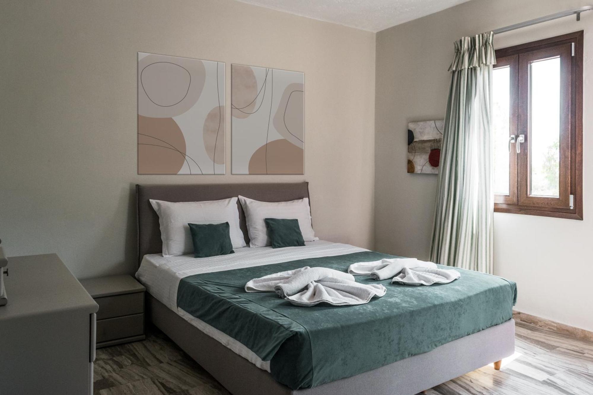 Niriides Luxury Vila *