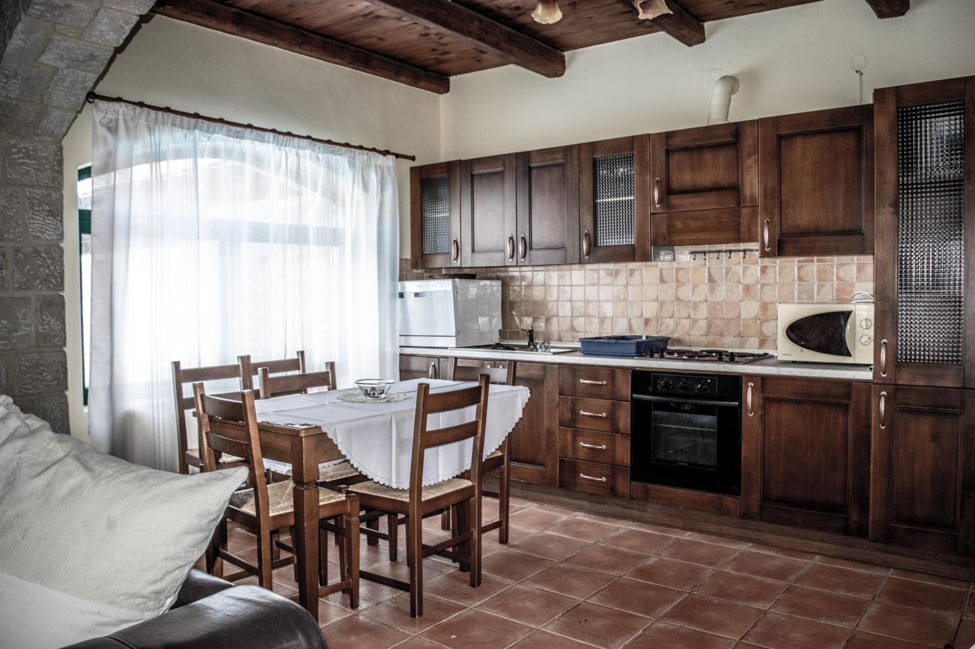 Niriides Luxury Villa