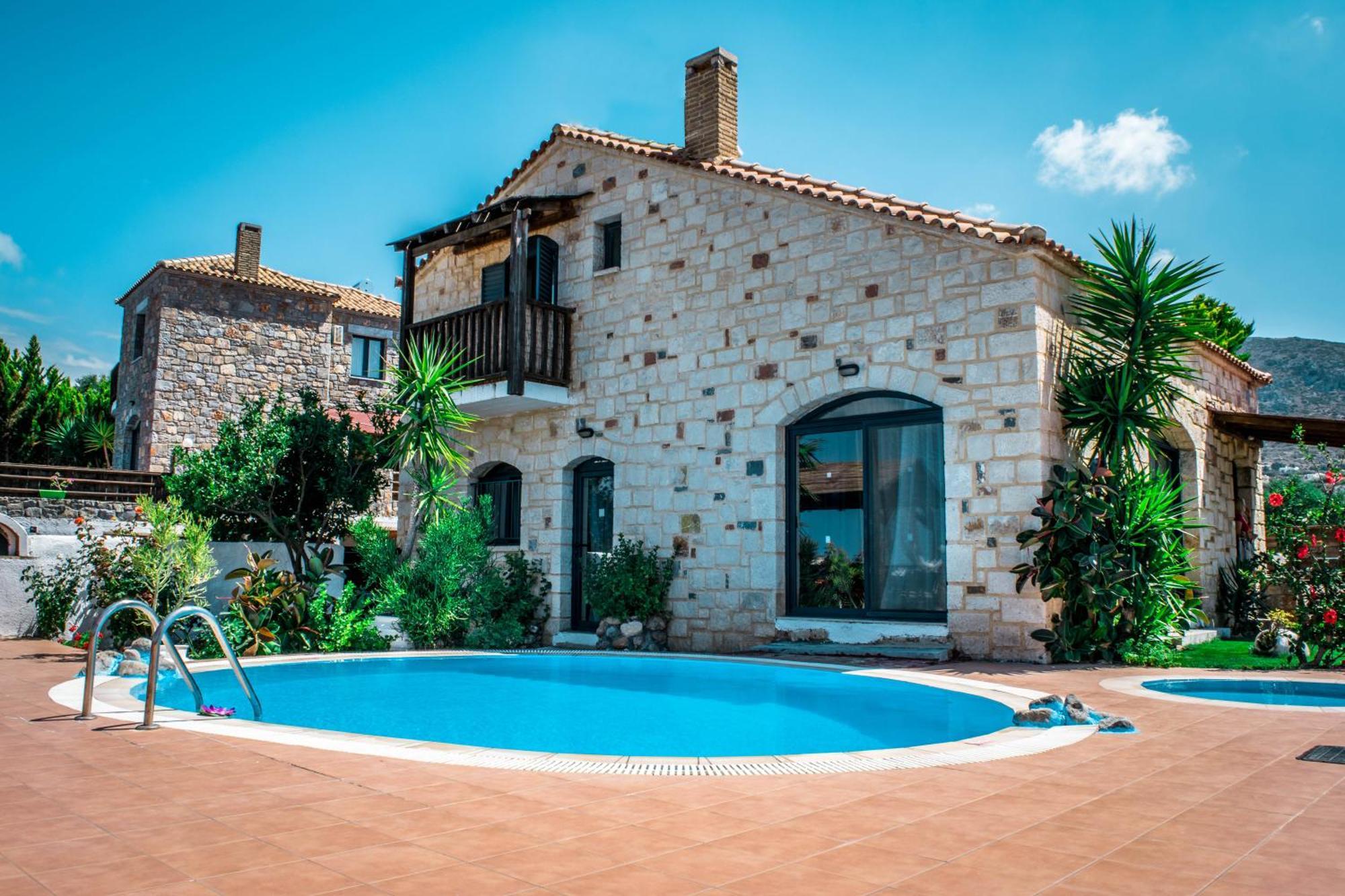 Niriides Luxury Villa