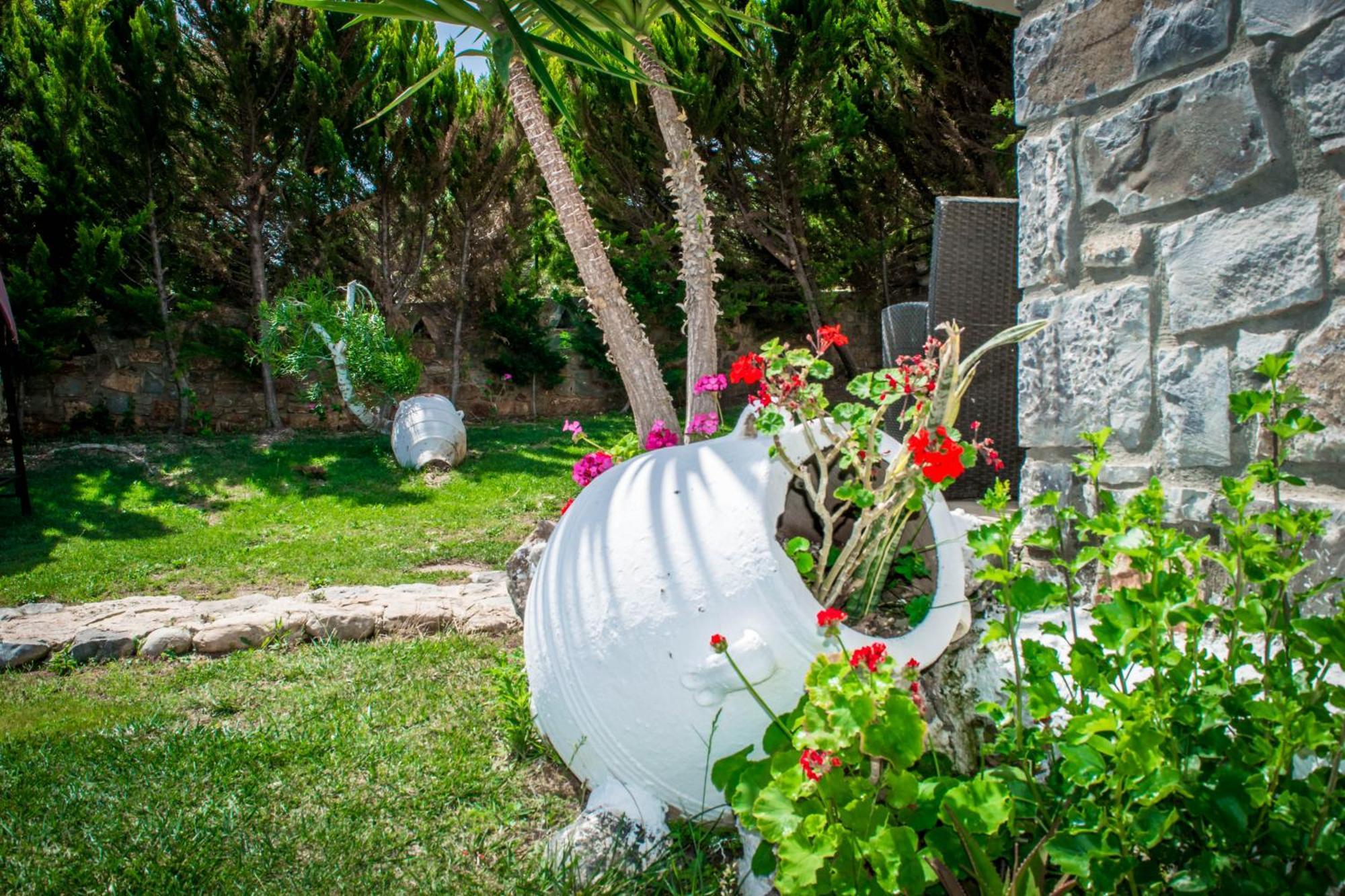 Villa Niriides Luxury