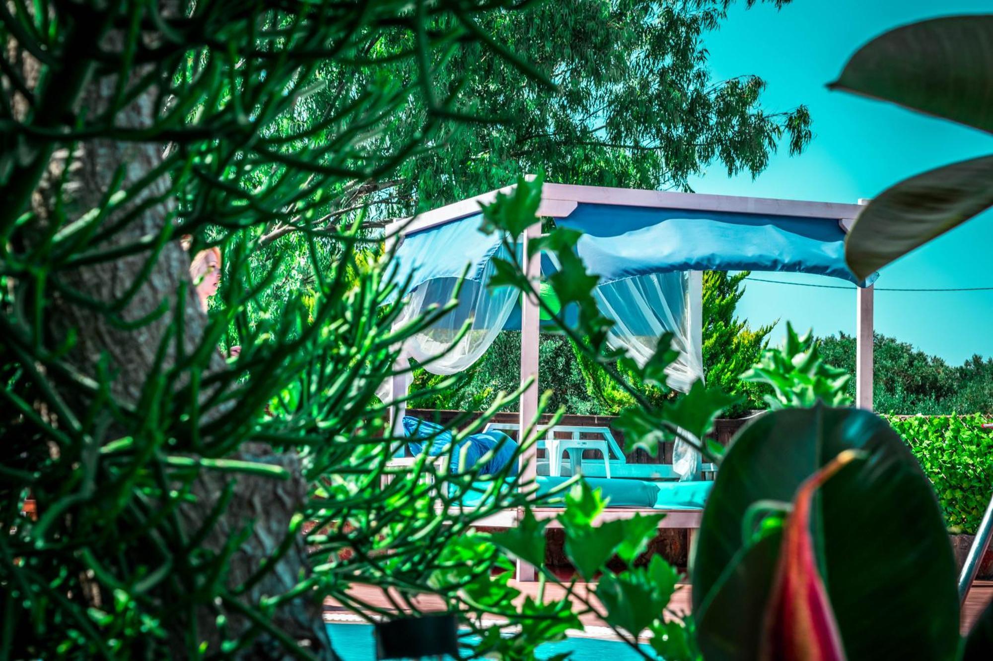 Niriides Luxury Villa *