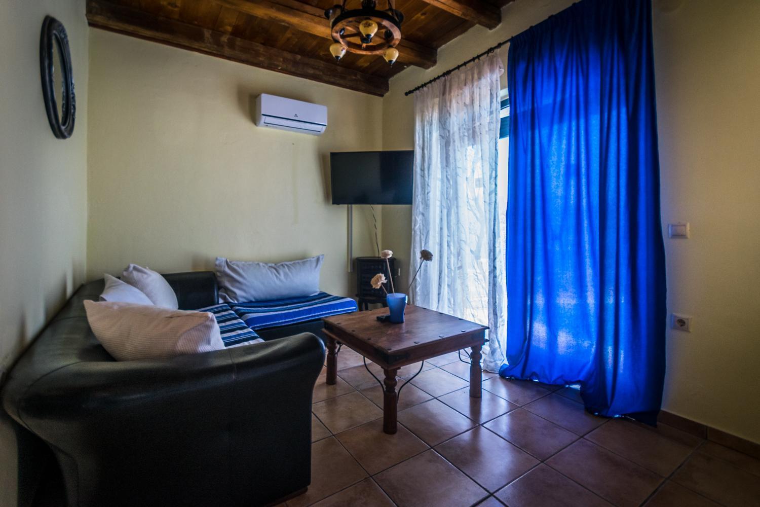 Villa Niriides Luxury *
