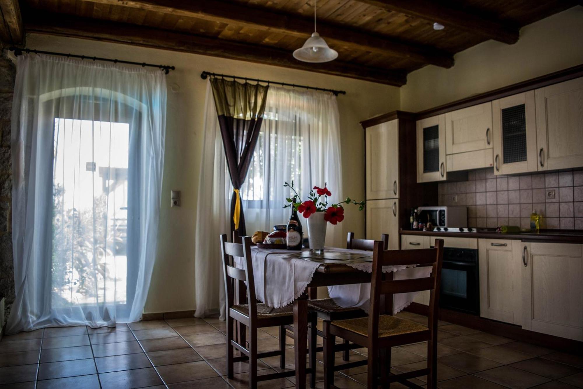 Villa Niriides Luxury *